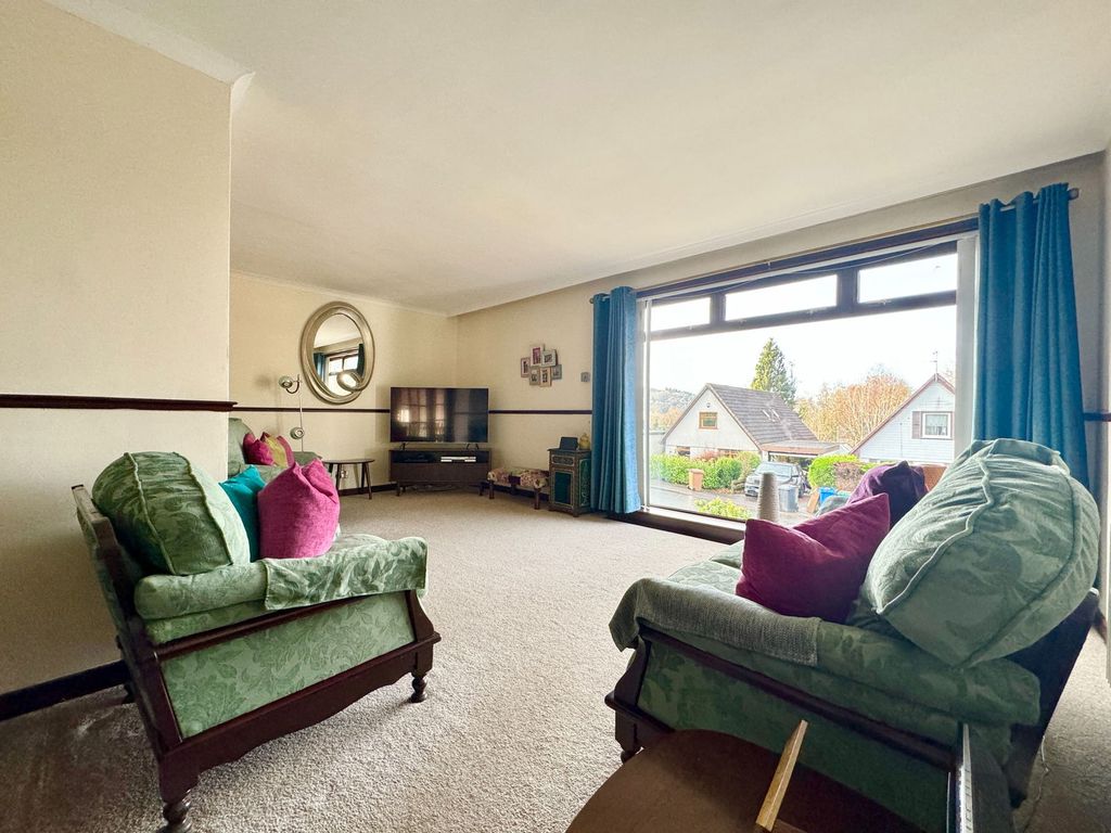 Property photo 3 of 32