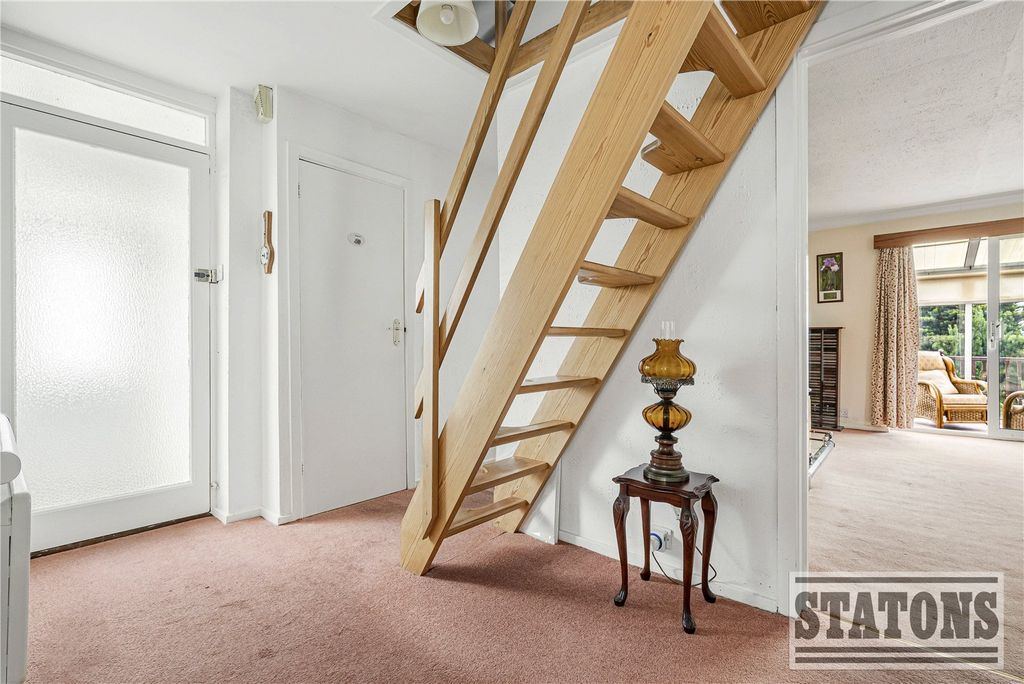 Property photo 2 of 14 Picture No. 16