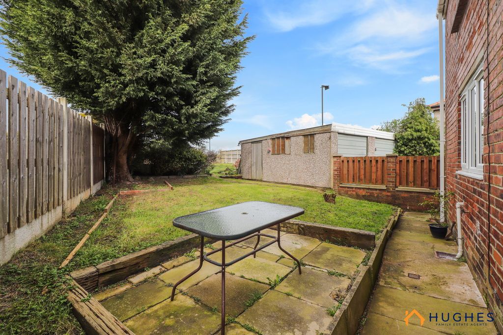 Property photo 3 of 27