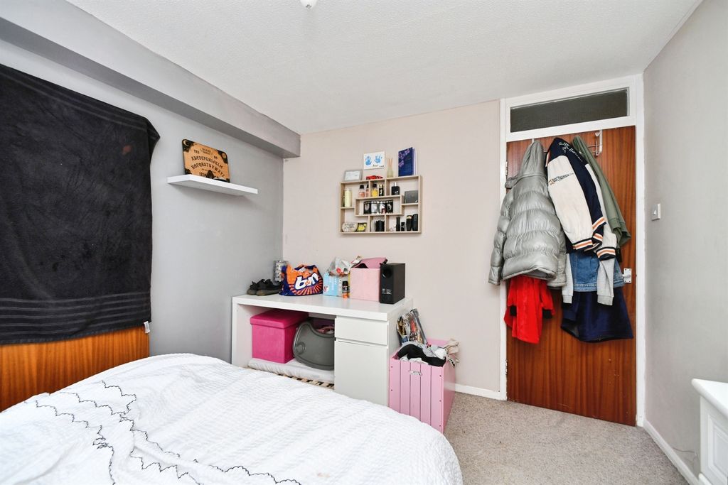 Additional image 8 of 2 bed flat for saleBalcombe Road, Peacehaven BN10