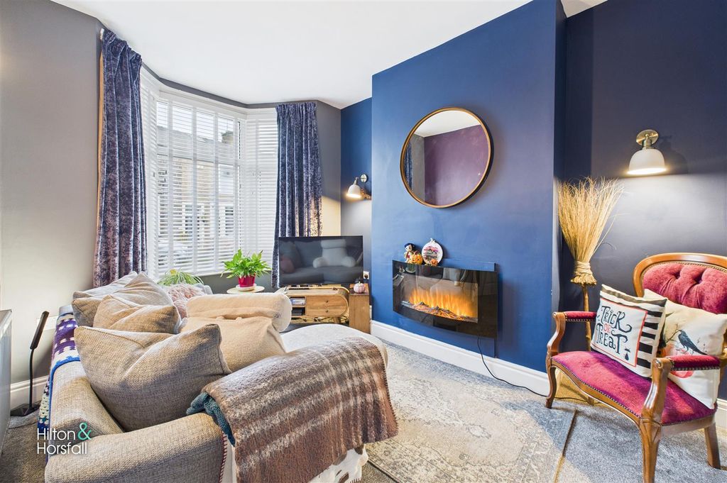 Property photo 2 of 12 Terry Street