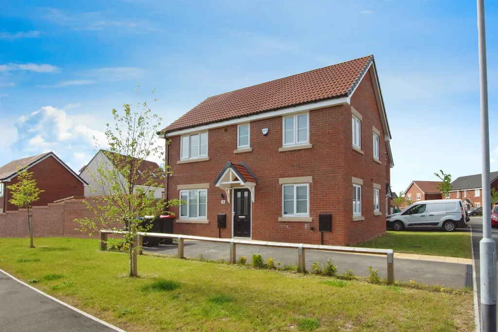 House in Ashfield, Hucknall - View 3