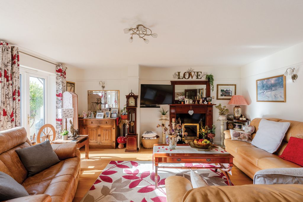 Property photo 2 of 28 Photo 2