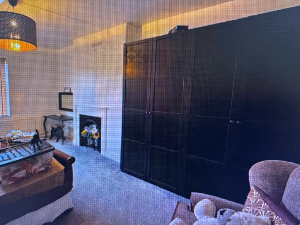 Property photo 3 of 6