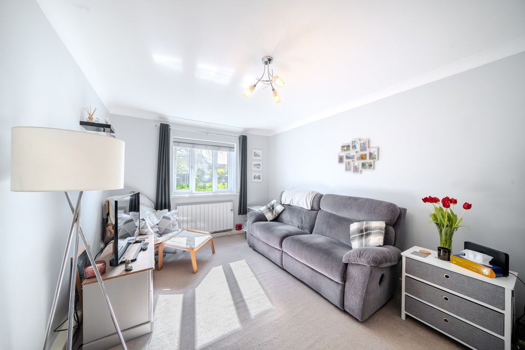 Property photo 3 of 14