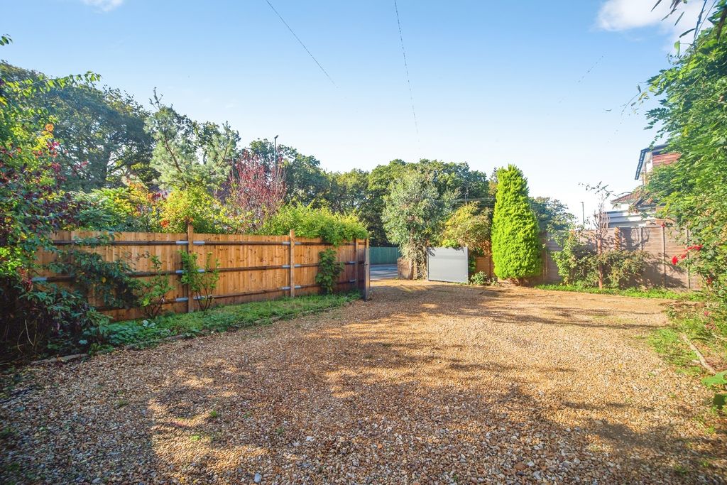 Property photo 3 of 23 Pbox-Img.Jpg