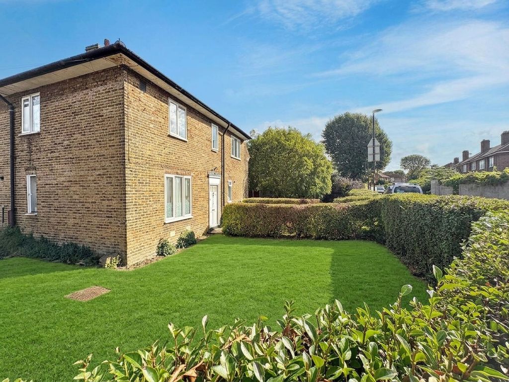 Property photo 2 of 11