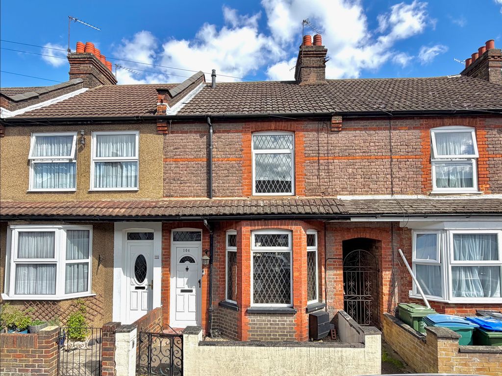 Property photo 1 of 17 External