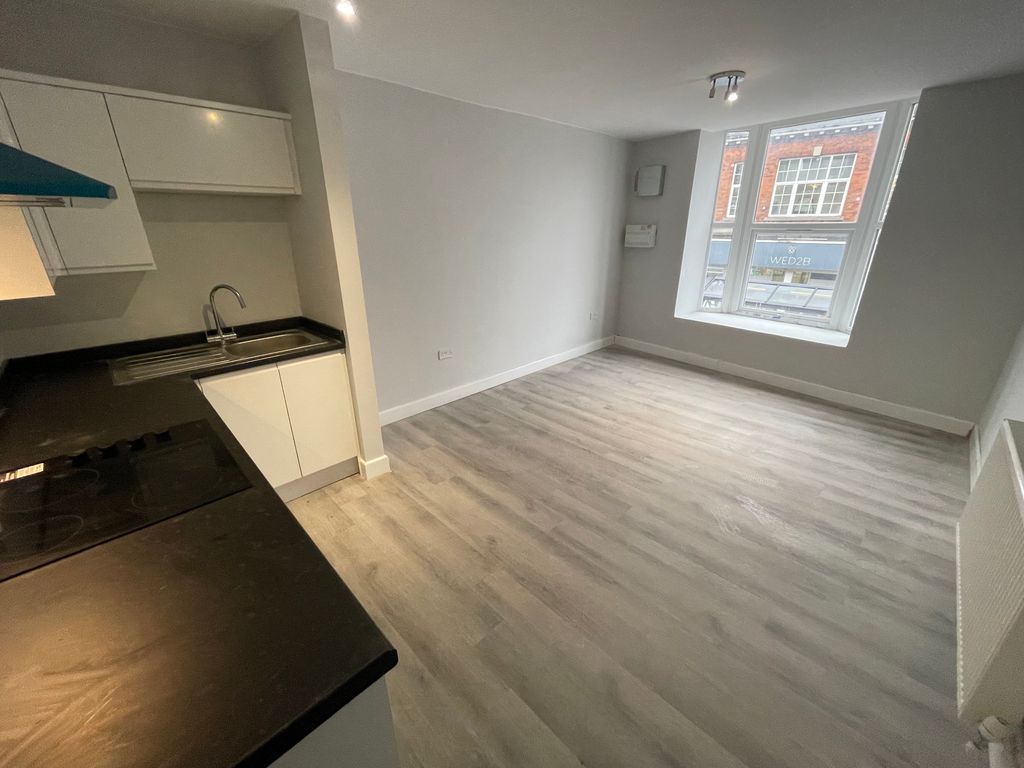 Property photo 2 of 6 Living Room