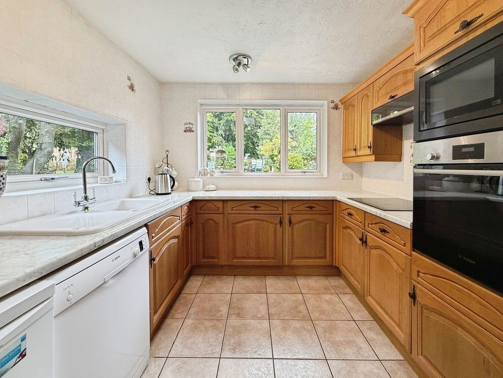 Property photo 3 of 16 Pbox-Img.Jpg