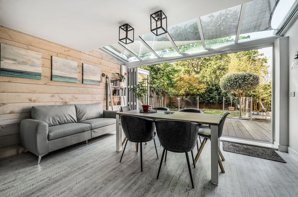 Property photo 2 of 20 1356212-17-68cd23...