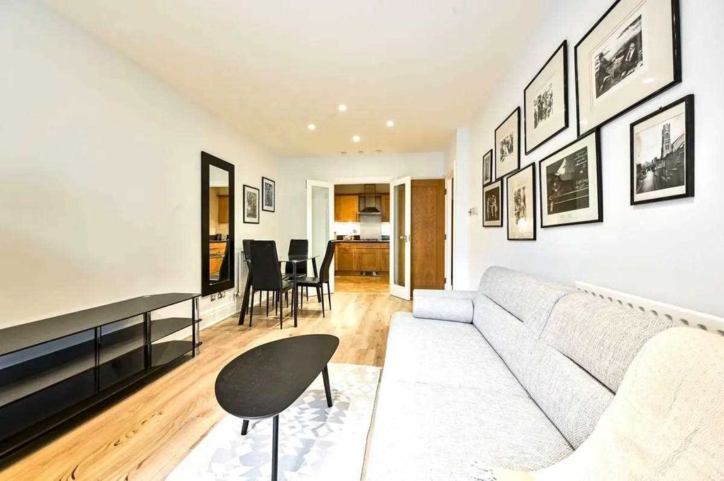 Property photo 3 of 14 Living Room