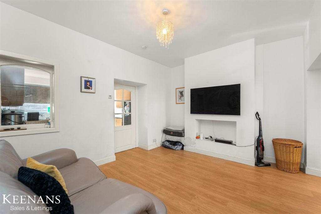 Property photo 2 of 16 2.Jpg