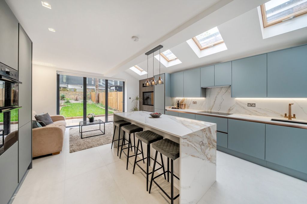 Property photo 1 of 38 1441751-19-69E645...