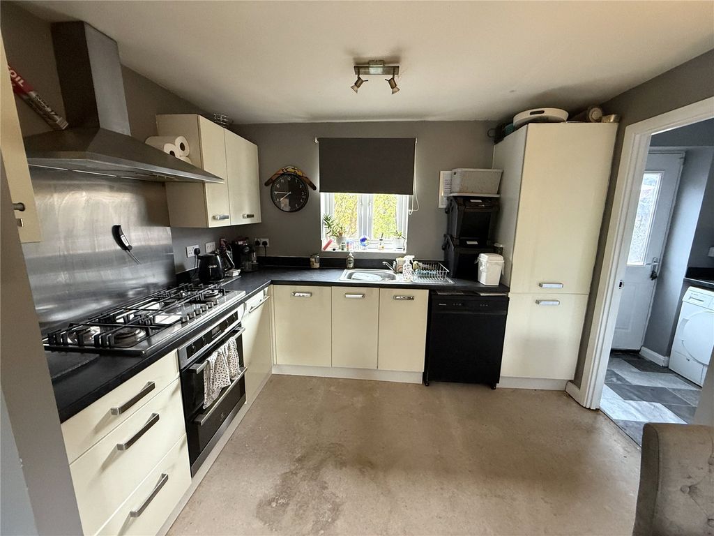 Property photo 3 of 17 Picture No. 12