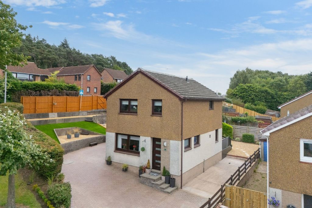 Property photo 1 of 24