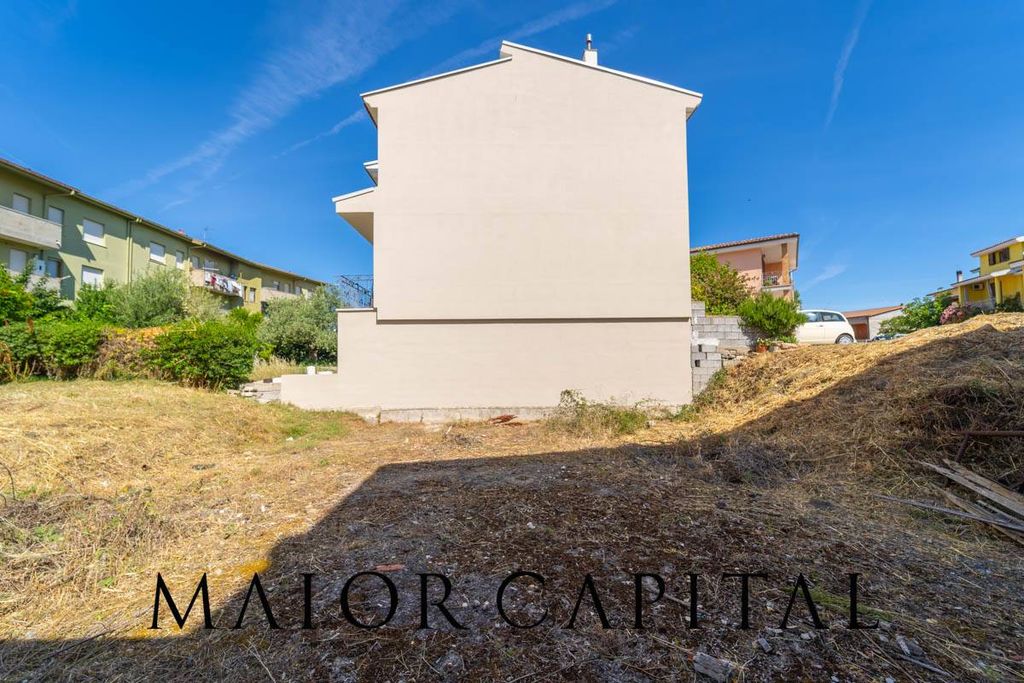 Property photo 3 of 18
