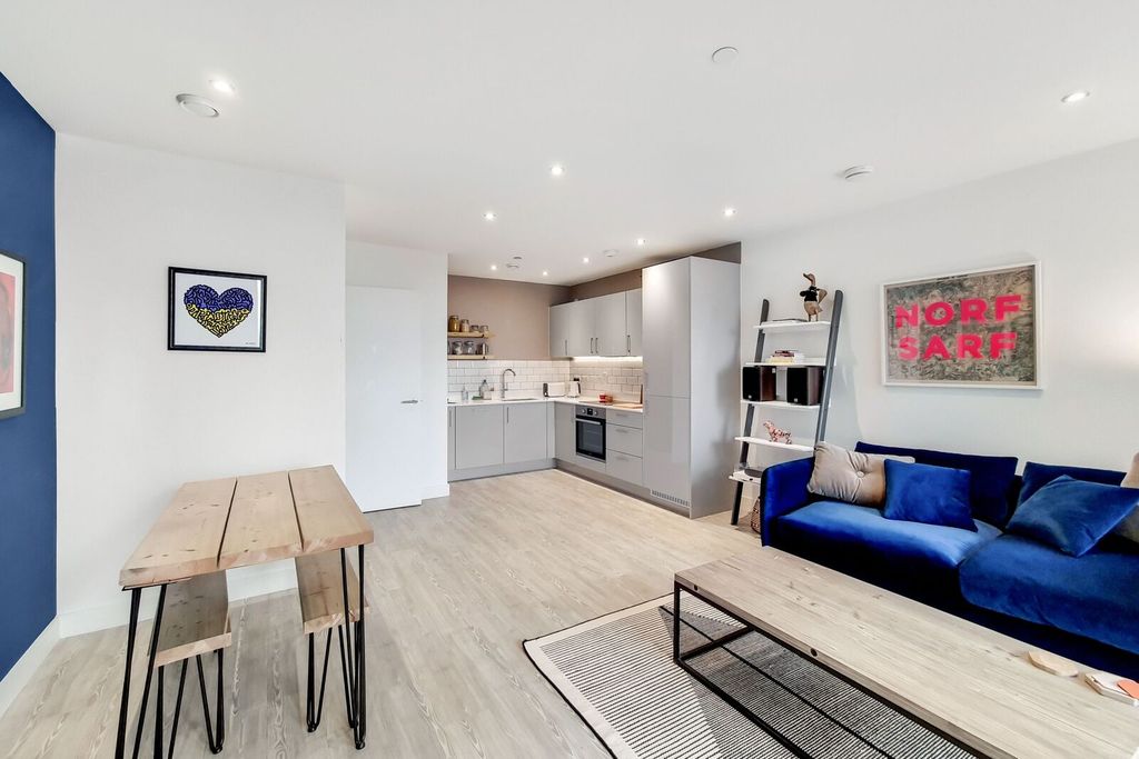 Property photo 1 of 10
