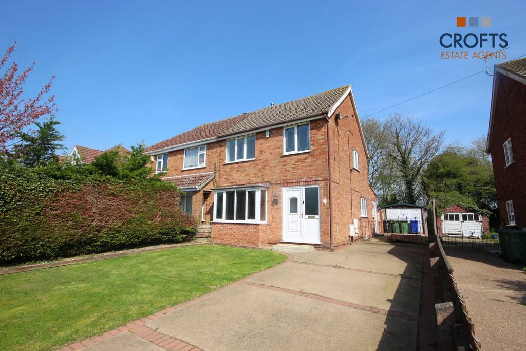 Property photo 1 of 11 Front