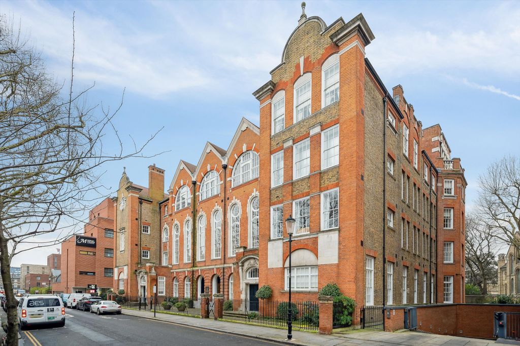 Property photo 2 of 26 Image