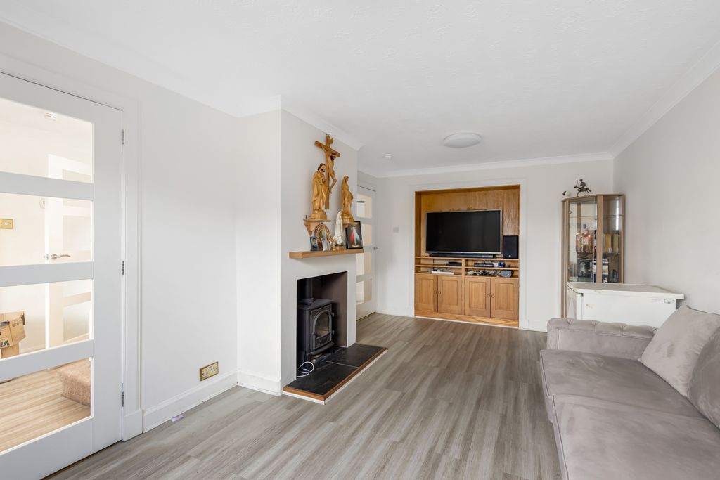 Property photo 3 of 23 Property Image 4