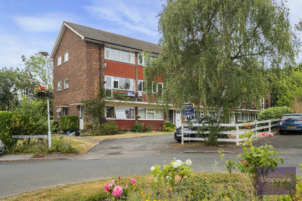 Property photo 1 of 33