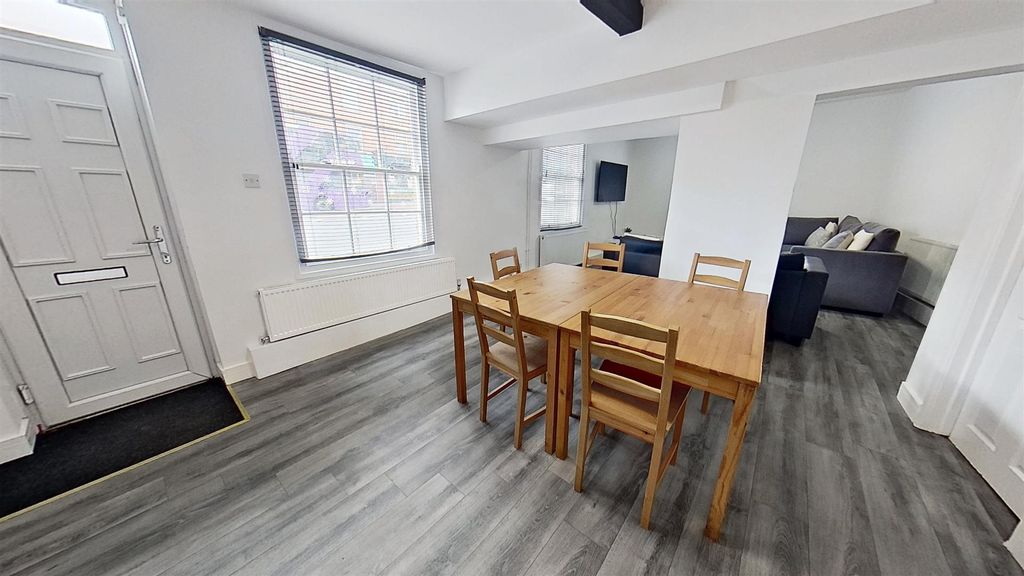 Property photo 2 of 17 184-188Mr-Image2.Jpg