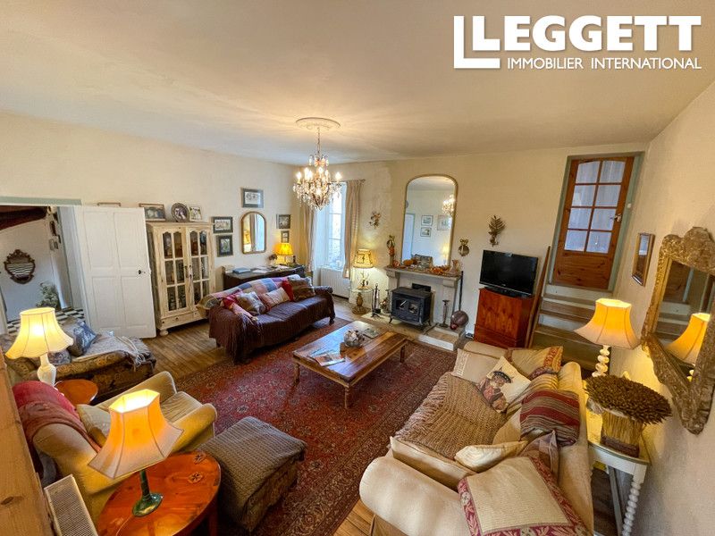 Property photo 3 of 10