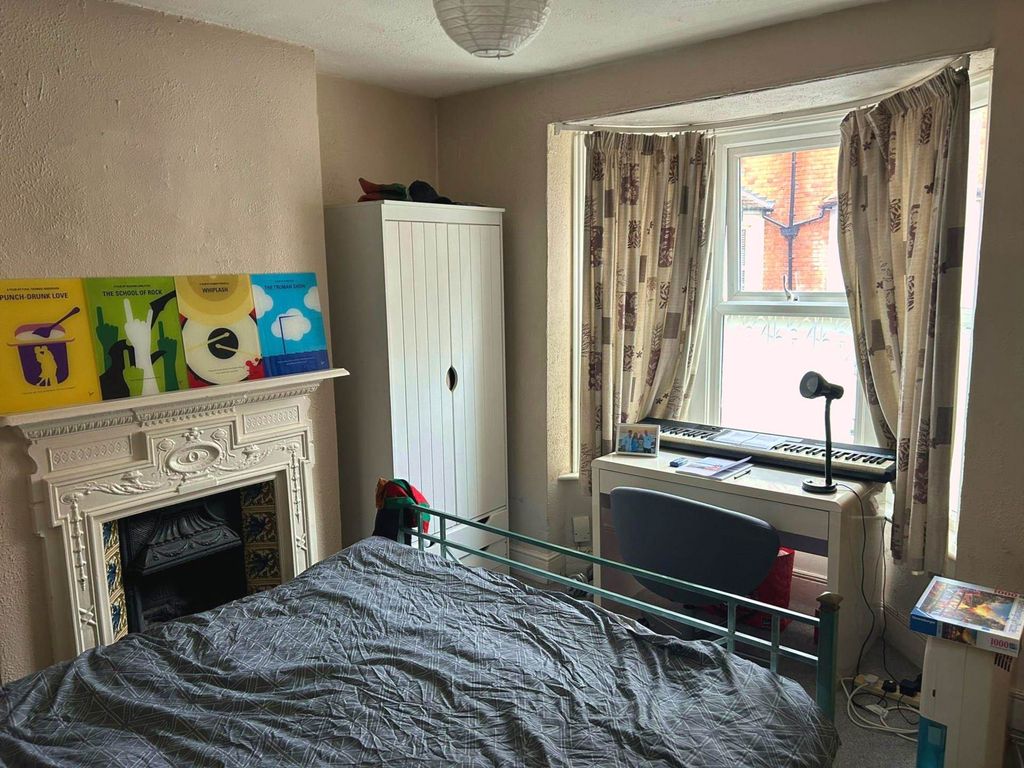 Property photo 3 of 8