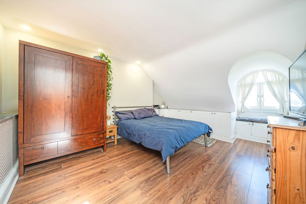 Property photo 3 of 5