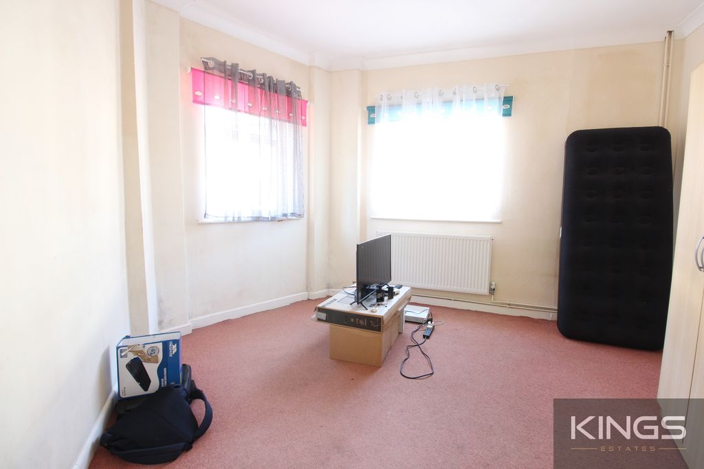 Property photo 1 of 4