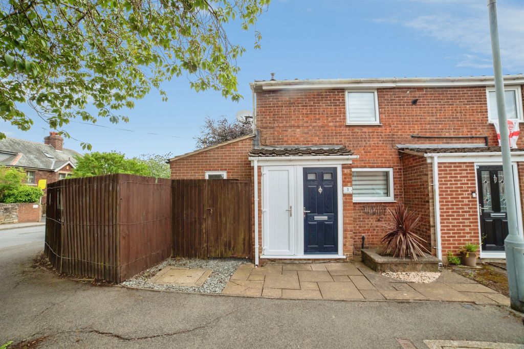 Property photo 1 of 16