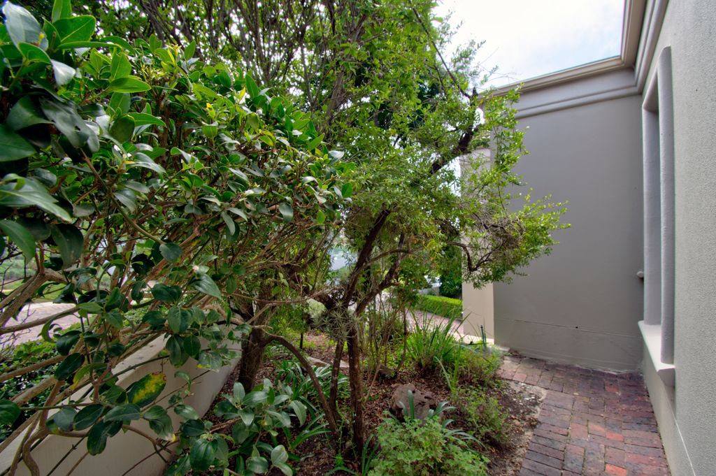 Property photo 3 of 32
