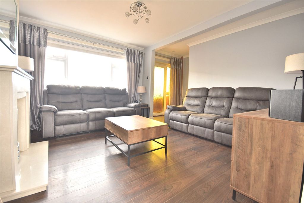 Property photo 3 of 15 Picture No. 04