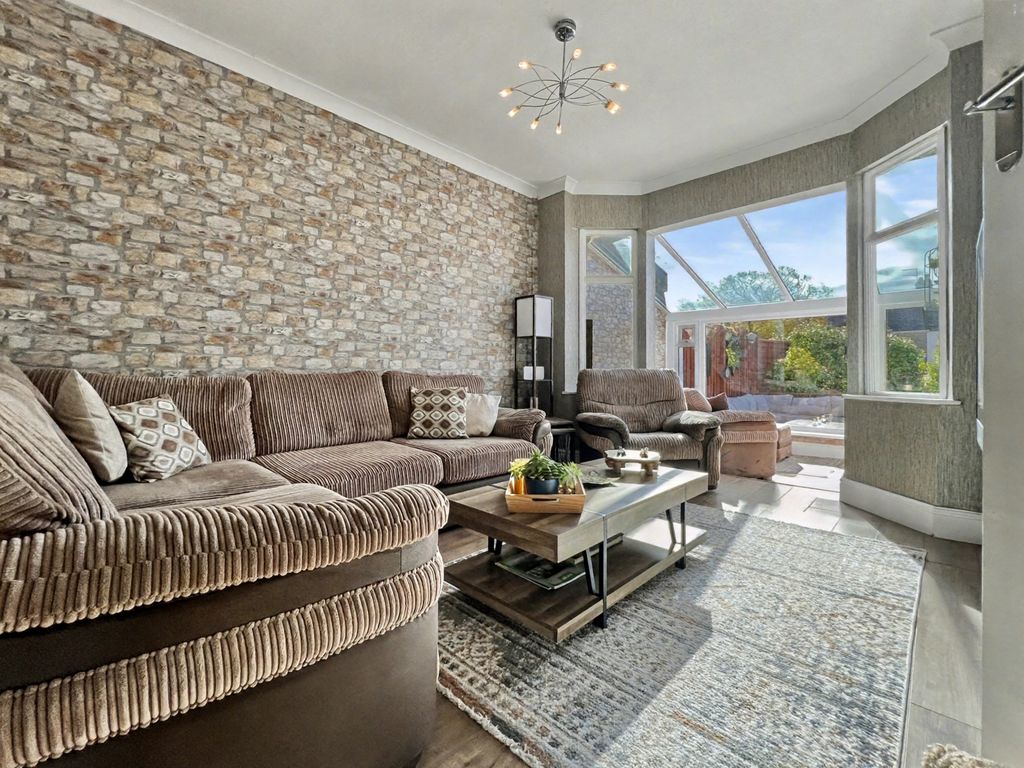 Property photo 3 of 24 Gallery