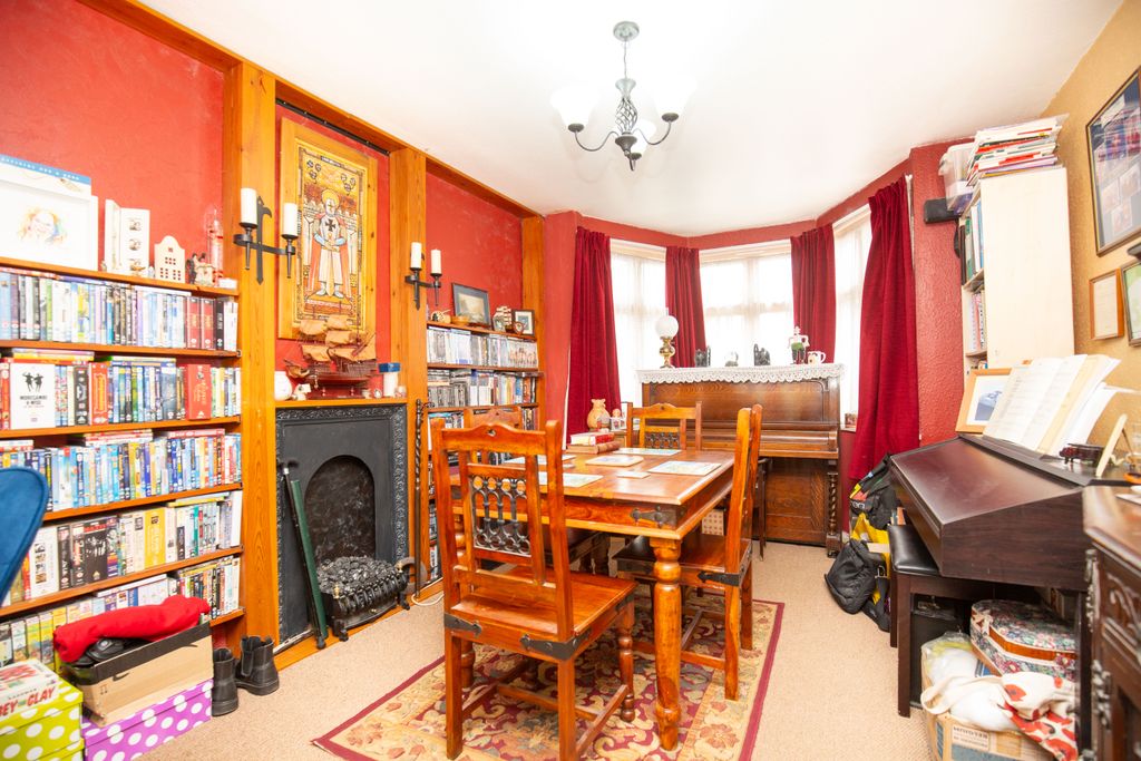 Property photo 3 of 17 Mw-5827