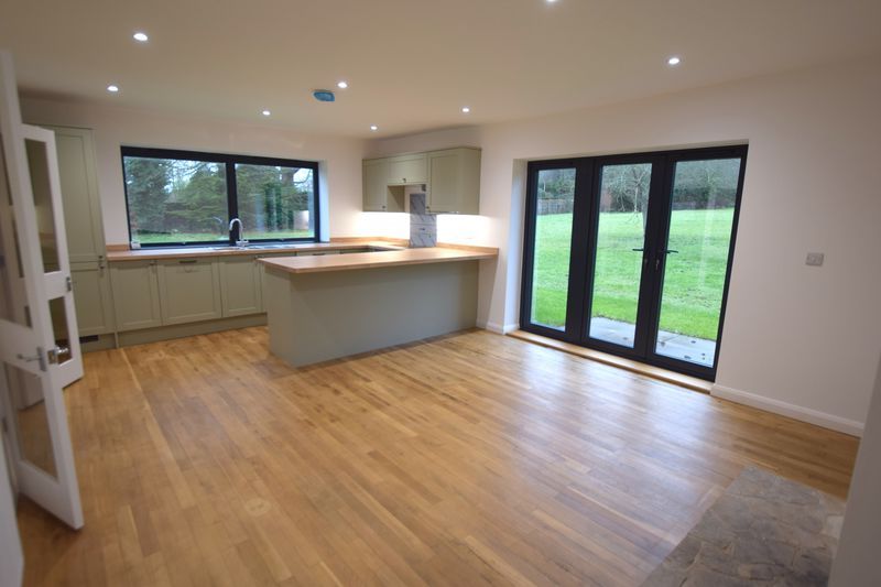 Property photo 3 of 15 Photo 18