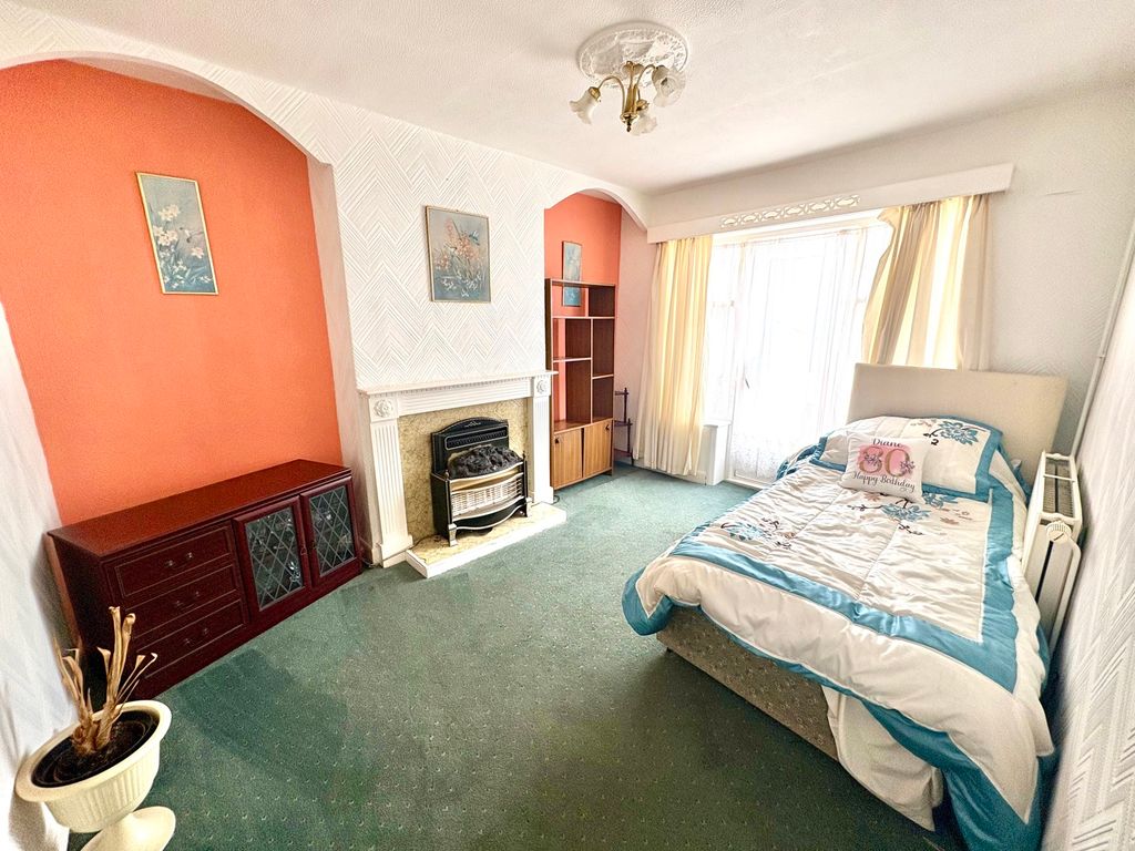 Property photo 3 of 10 Photograph