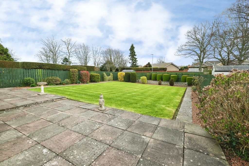 Property photo 3 of 19 Photo 11