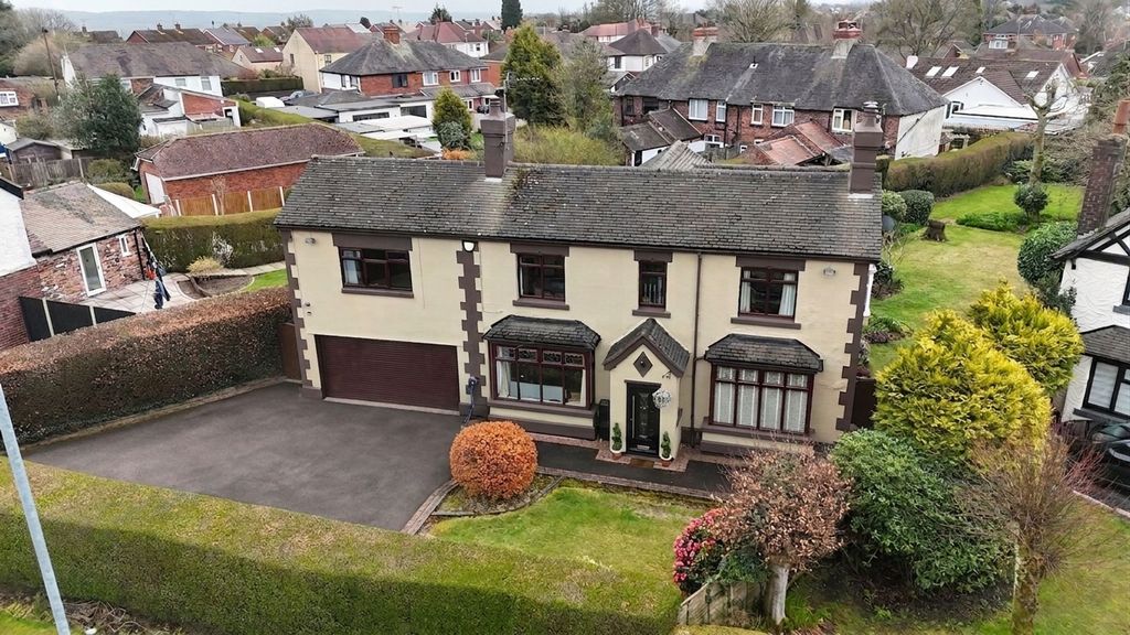 Property photo 1 of 33
