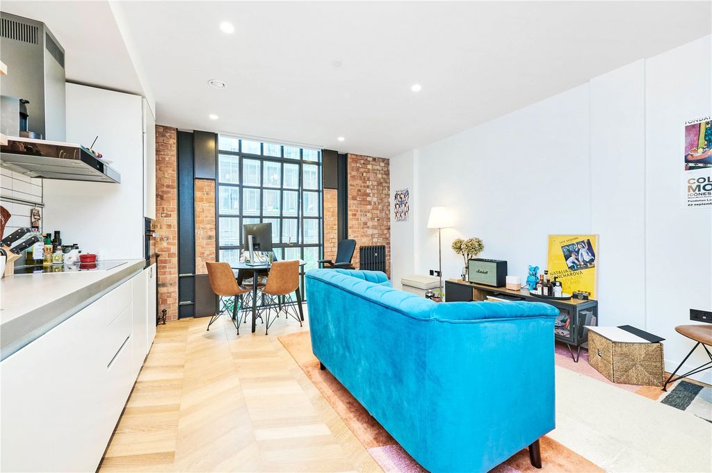 Property photo 2 of 26 Picture No. 20