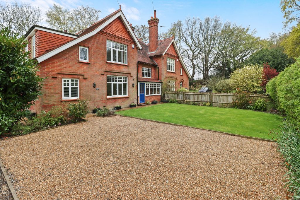 Property photo 1 of 30