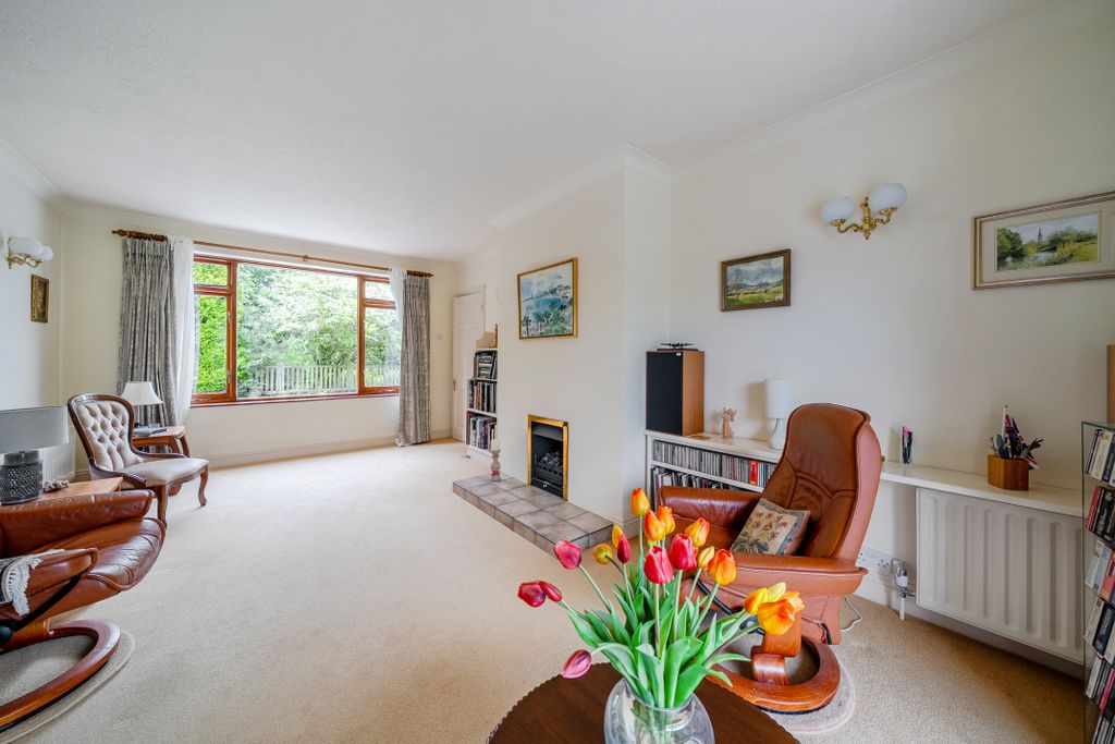 Property photo 3 of 13
