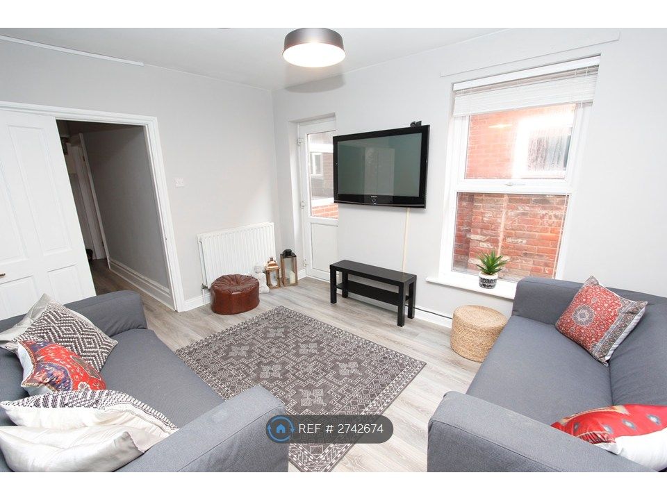 Property photo 3 of 7