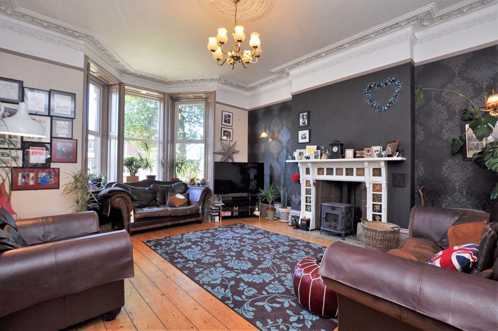 Property photo 3 of 40