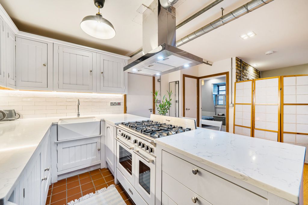 Property photo 2 of 28 1408691-1-6984B6E...