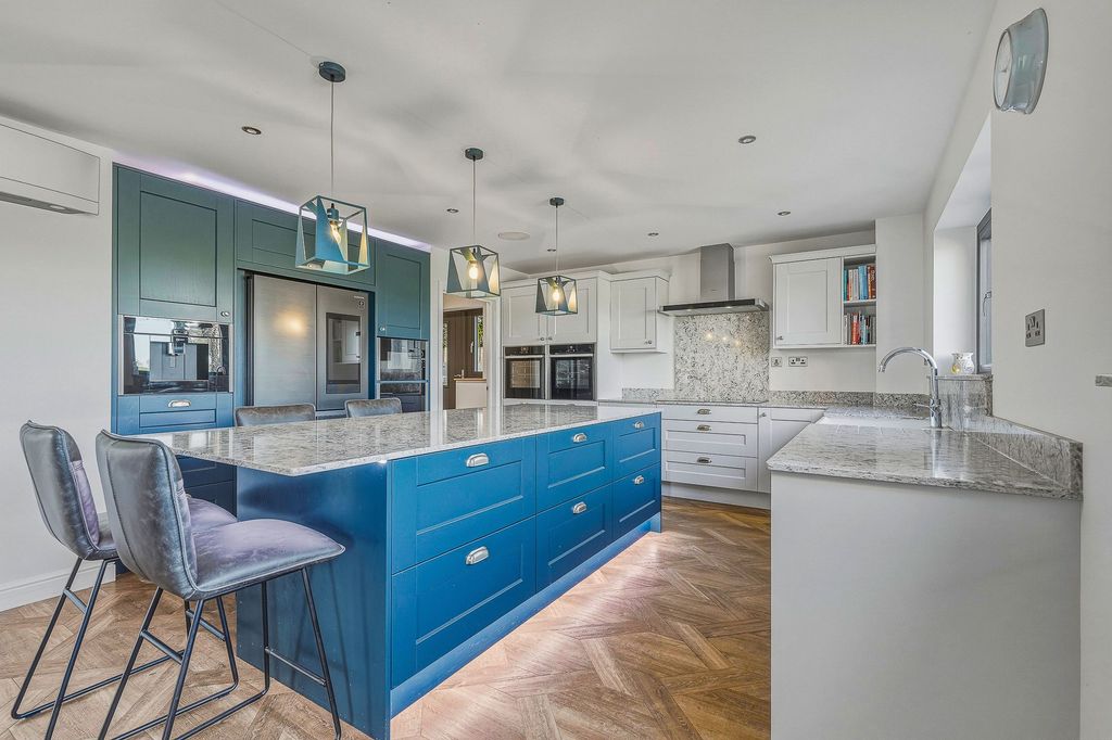 Property photo 3 of 47 Kitchen Diner
