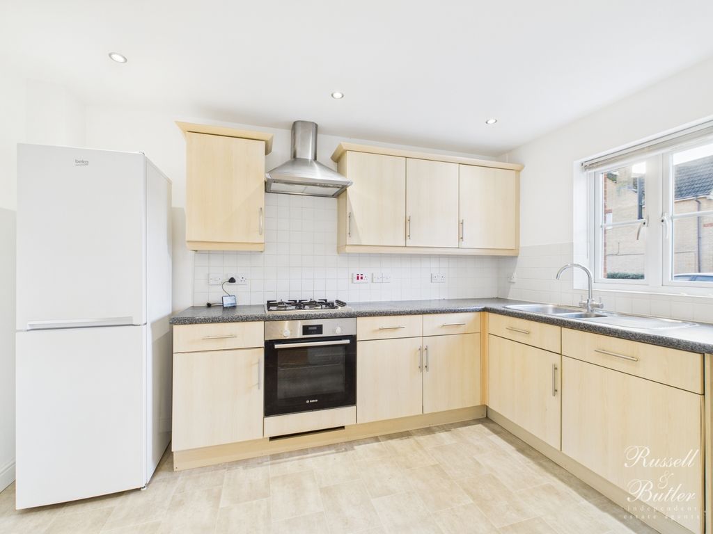 Property photo 2 of 9 Cam01995G0-Pr0390-Still007