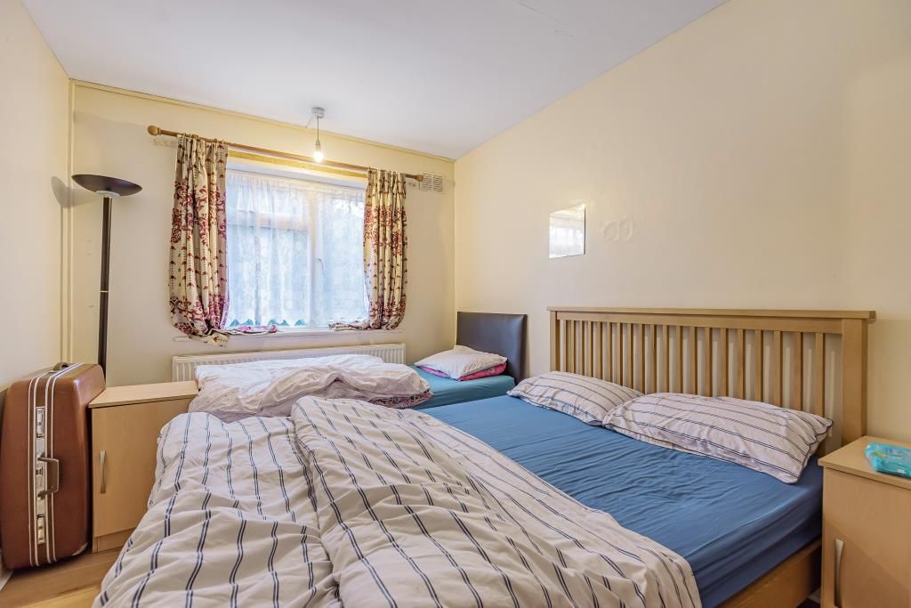 Property photo 2 of 10 Bedroom