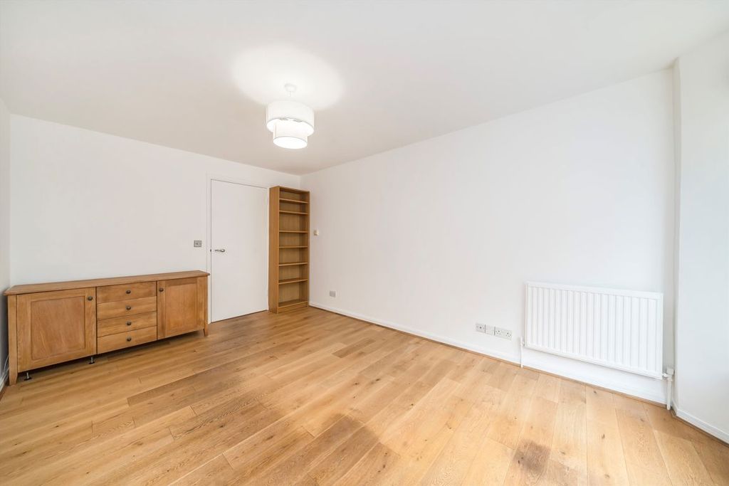 Property photo 3 of 5